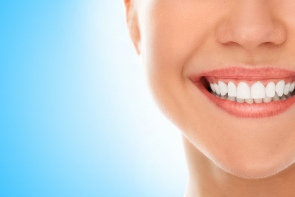 Dental Veneers Vs  Crowns: Which Do You Need?