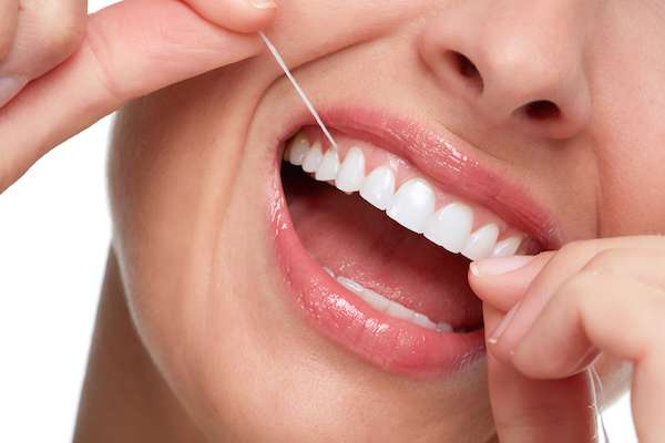 Cleaning Tips From a General Dentist from South Florida Dental Arts in Miami, FL